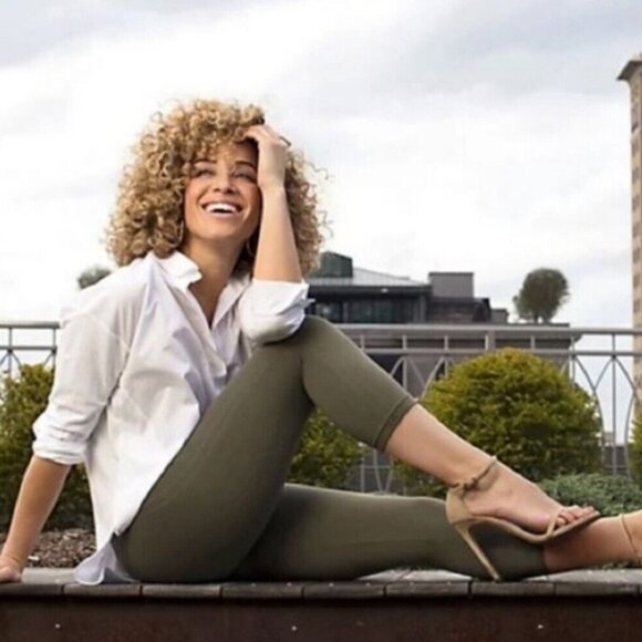 SPANX Look at Me Now Seamless Cropped Leggings Olive Green High Waisted size M - Picture 1 of 11